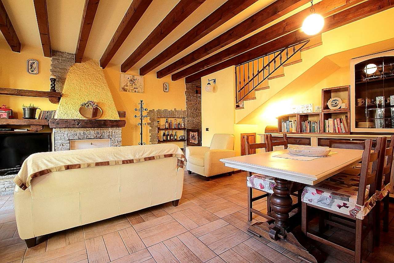 Villa Unifamiliare - Indipendente ROBBIATE vendita   Dei Tigli Puntocasa Ronco sas di Aschieri Stefano & C.