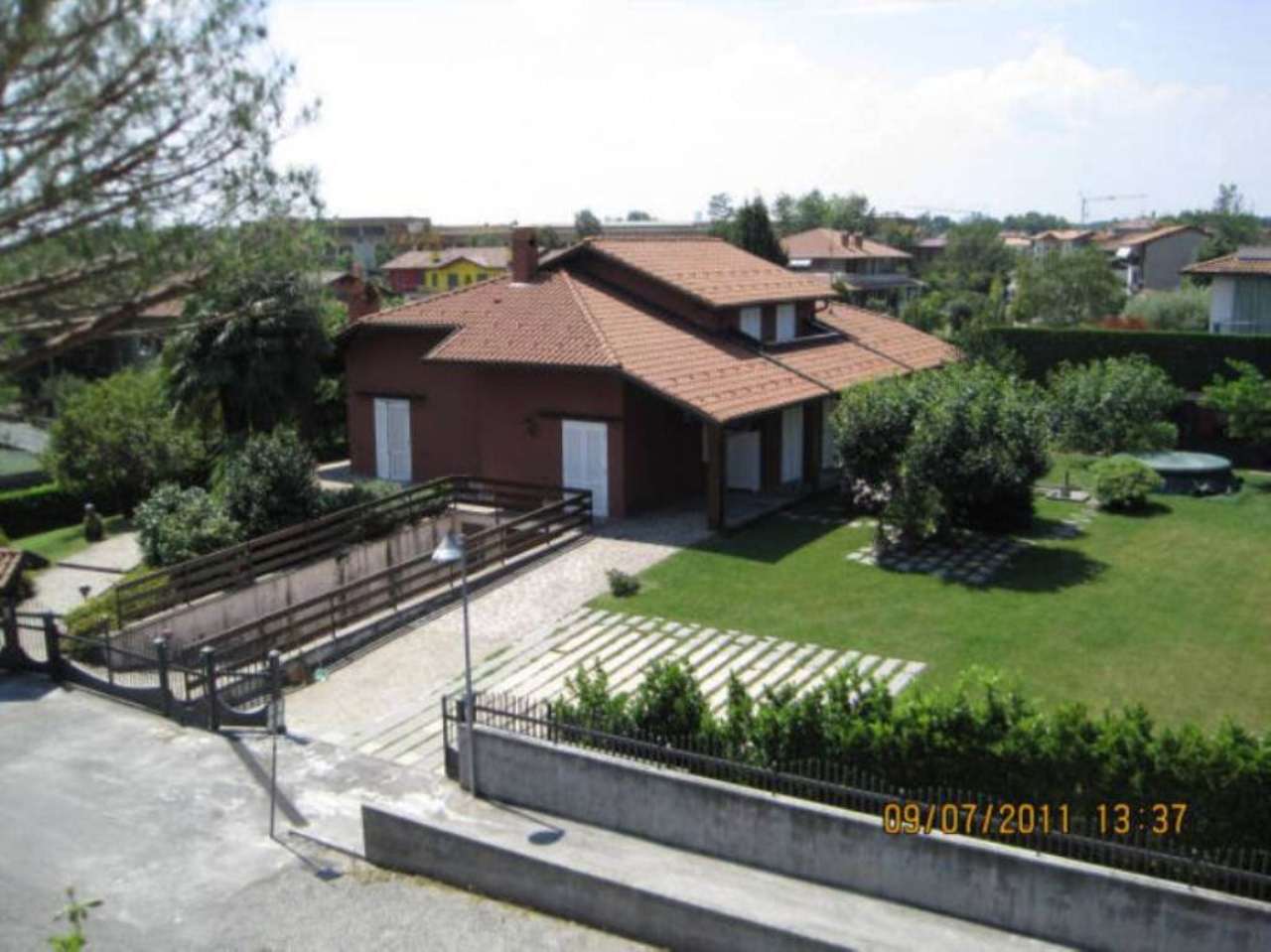 Villa Trifamiliare TERNO D