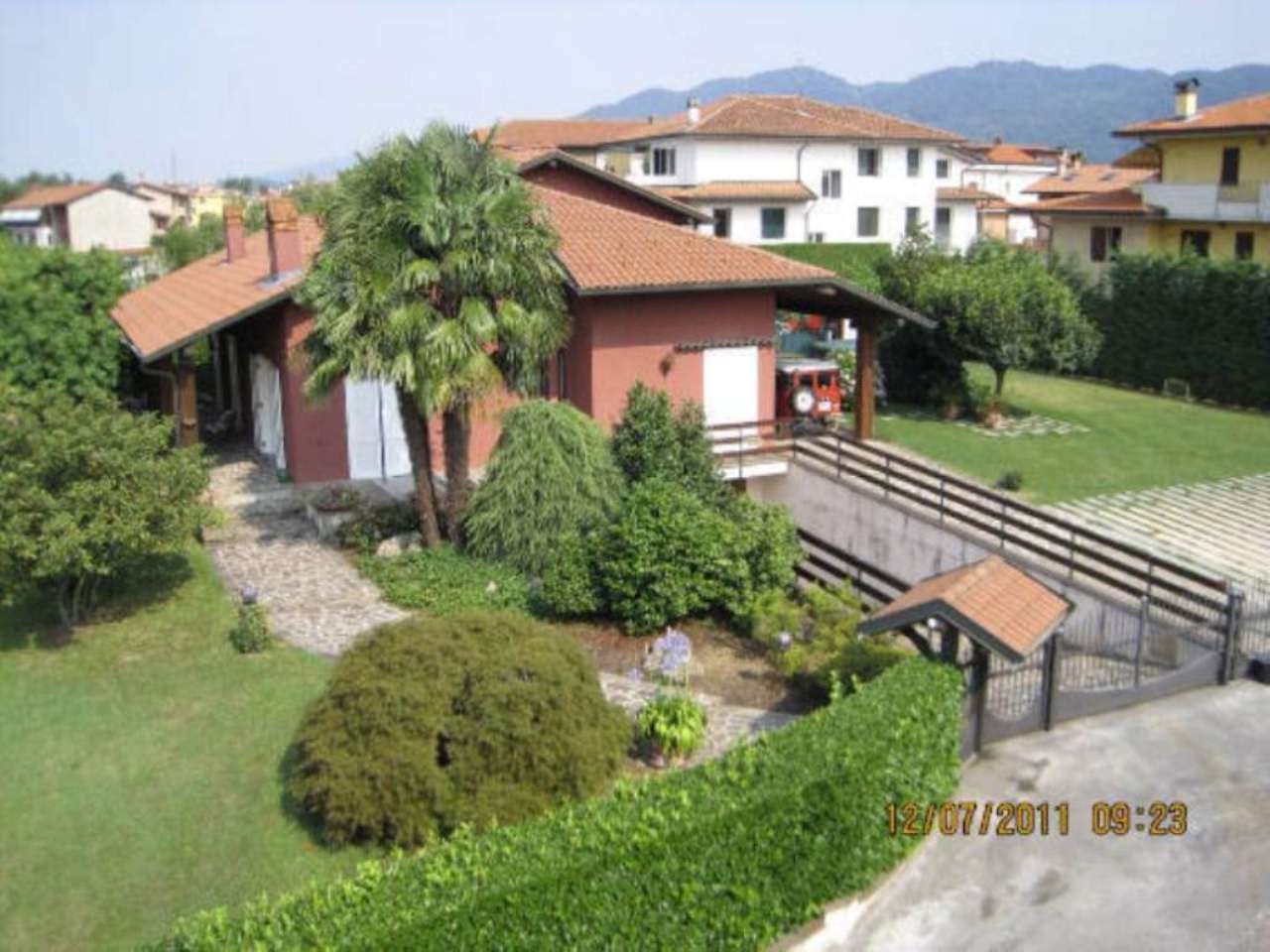 Villa Trifamiliare TERNO D