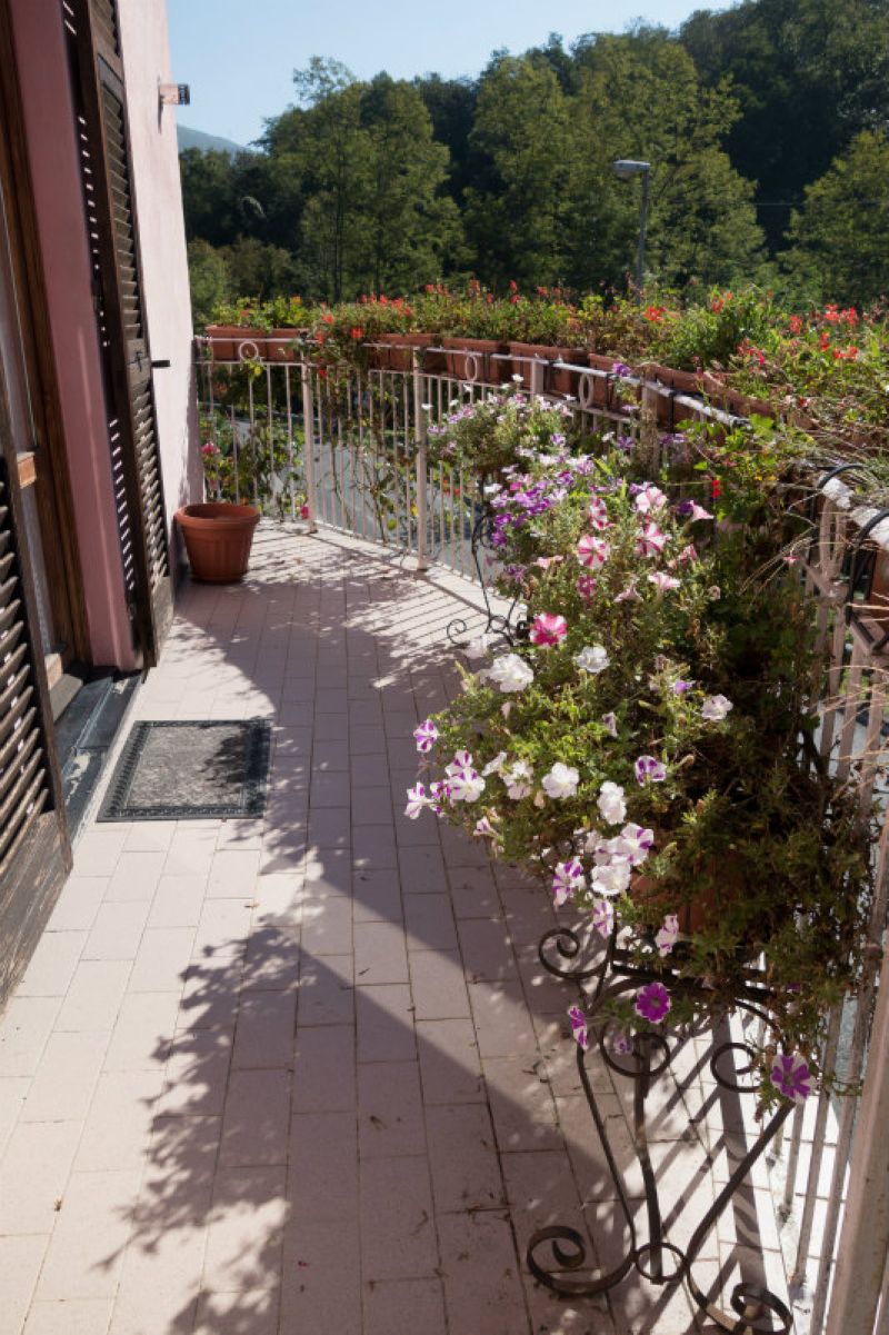 Villa Unifamiliare - Indipendente NEIRONE vendita   Acqua di Ognio FONTANABUONA IMMOBILIARE