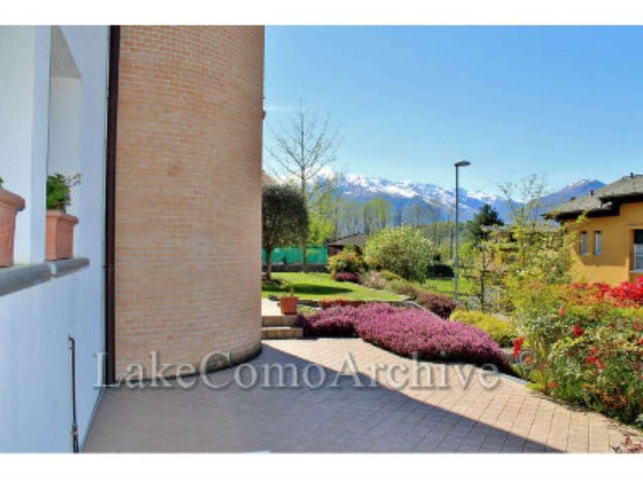 Villa COLICO vendita    Holiday Property Solutions Immobiliare