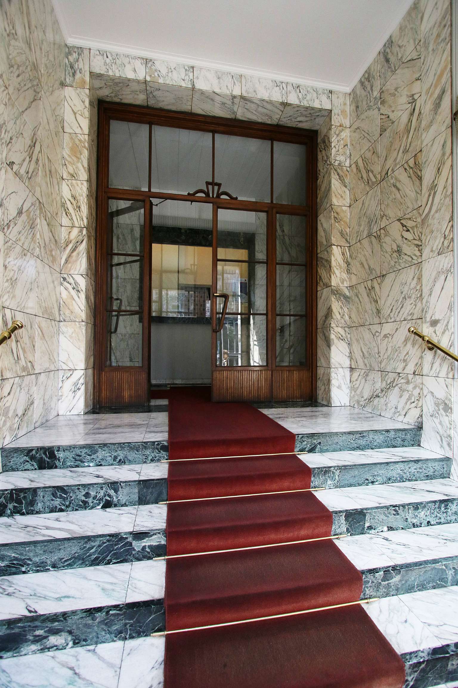 Show Room MILANO vendita  BUENOS AIRES MAJNO Modena2 Srl