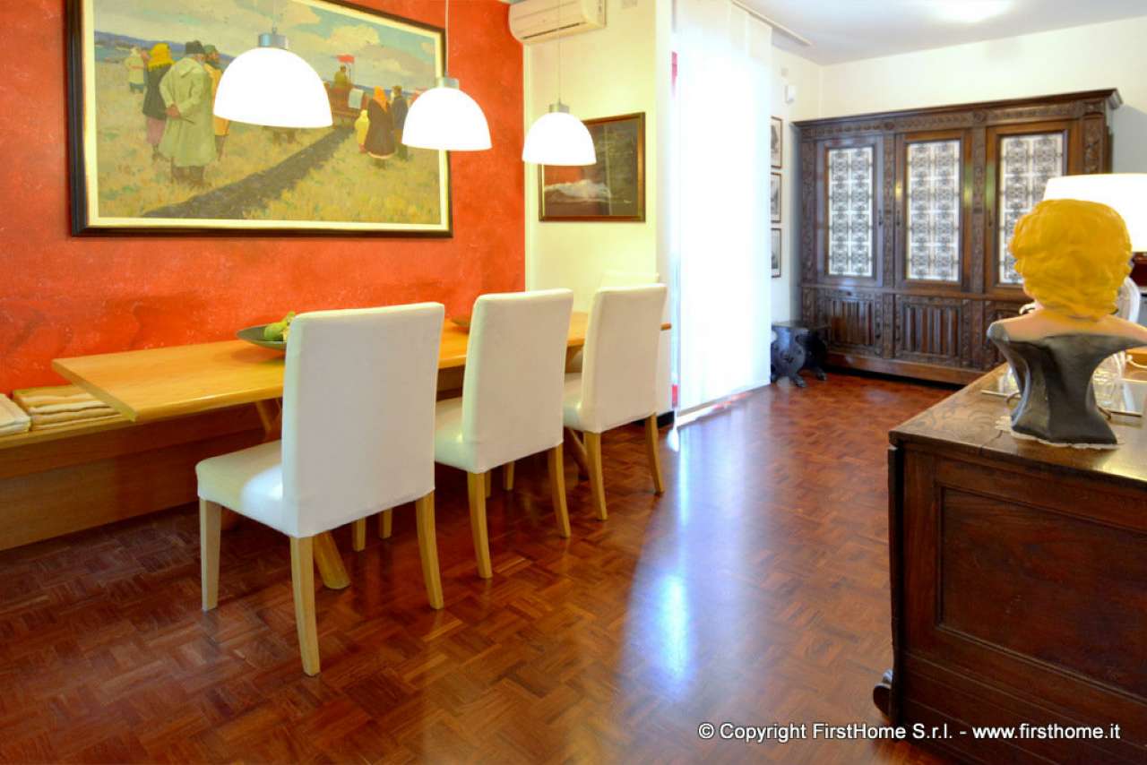 Villa Unifamiliare - Indipendente MILANO vendita  BAGGIO Forze Armate FirstHome S.r.l.
