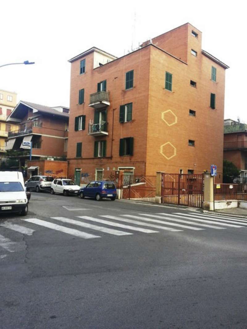 Negozio - Loc.Com. ROMA vendita  TORREVECCHIA via acquedotto paolo GENIUS CASE