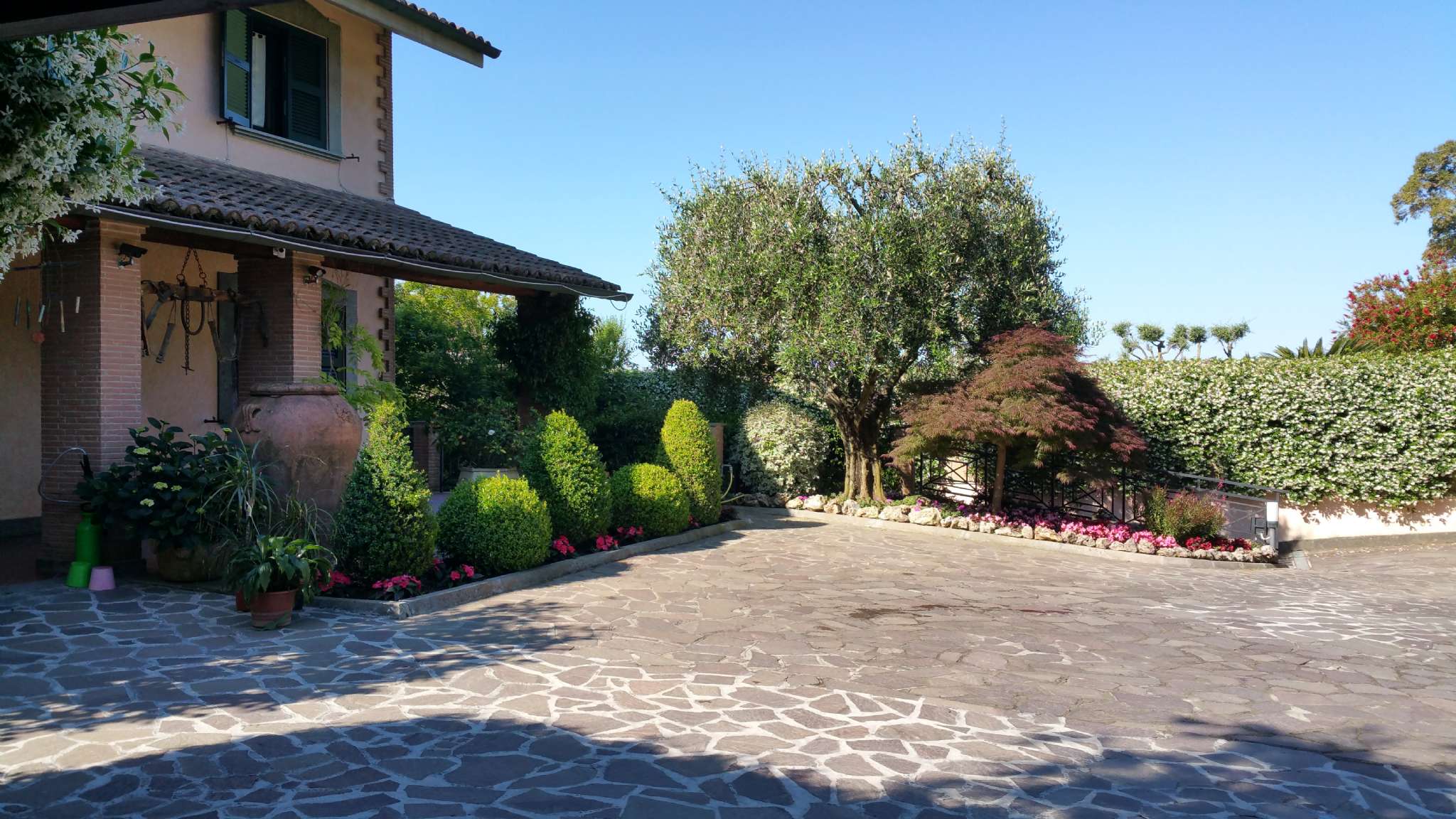 Villa ROMA vendita  Cassia flaminia Maria Domenica Brun Barbantini HALLBERG REAL ESTATE