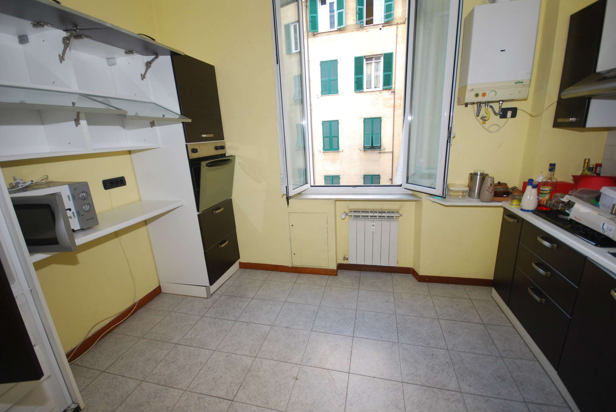 Appartamento GENOVA vendita  SAN FRUTTUOSO via Barrili CA.SA. sas intermediazioni immobiliari