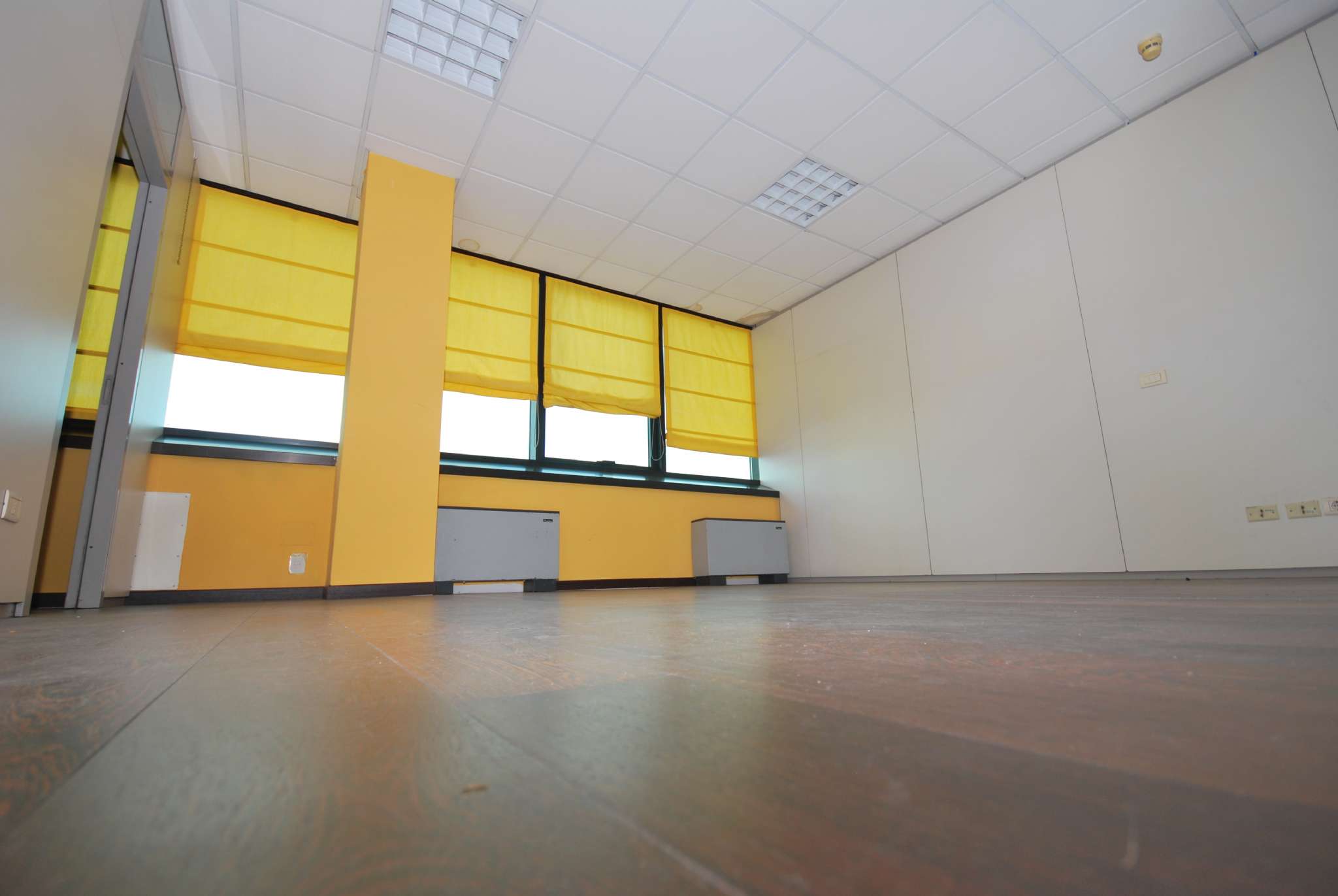 Ufficio - Loc.Com. GENOVA affitto  SAMPIERDARENA Pietro Chiesa CA.SA. sas intermediazioni immobiliari