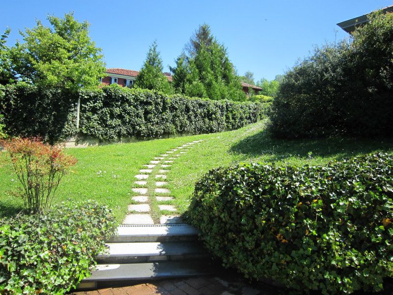 Torino  -  Precollina  - strada dai ronchi ai cunioli alti  - 220 mq