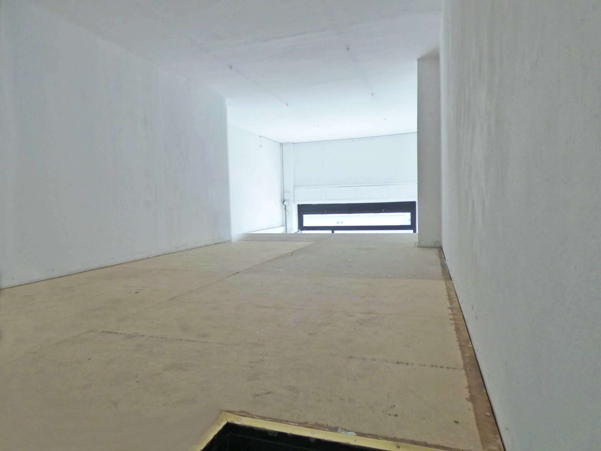 Negozio - Loc.Com. TORINO vendita  SANTA RITA Via Mombasiglio Chiusano & C. Torino