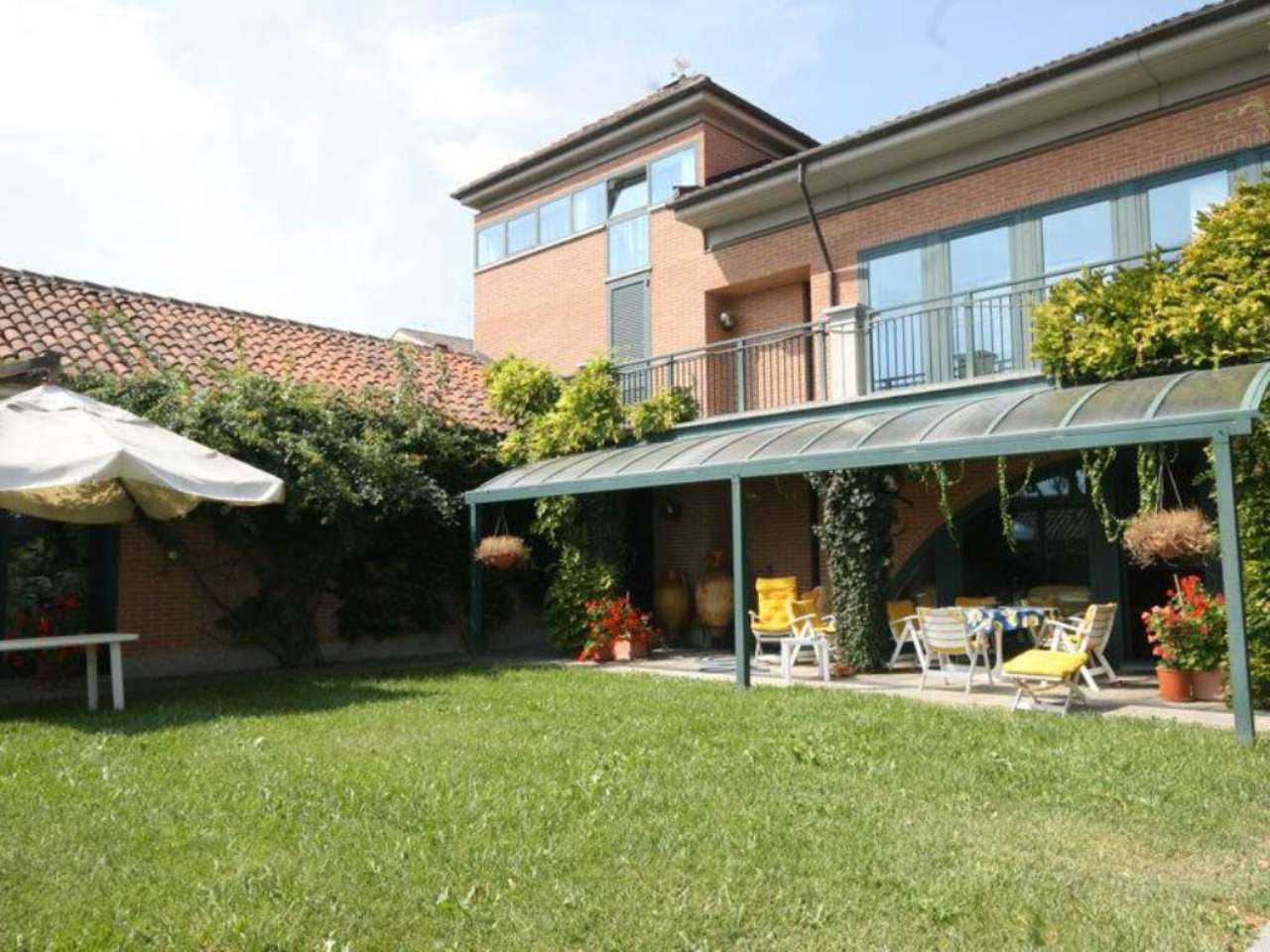 Vendita Villa Agliano Terme collinare