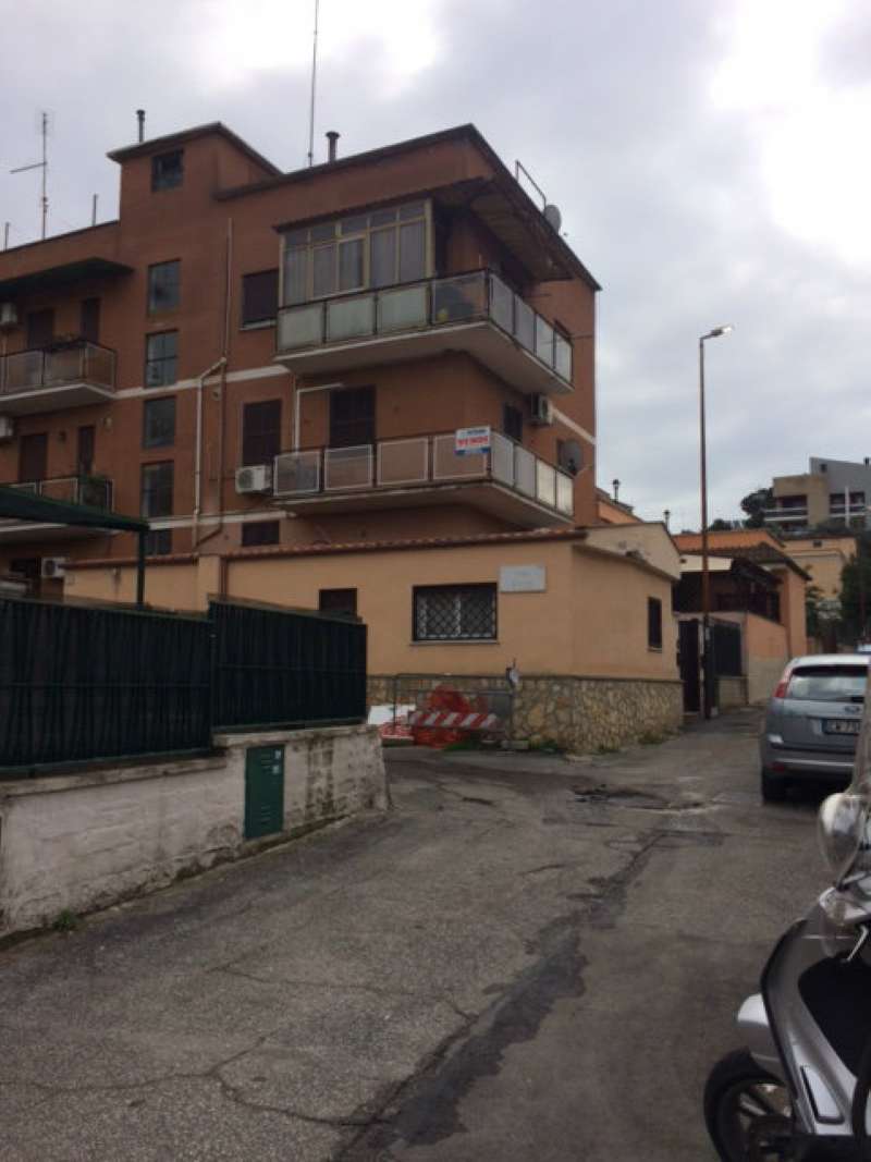 Negozio - Loc.Com. ROMA vendita  AURELIO (XVIII MUN.) BALESTRINO UNIONE IMMOBILIARE ROMA