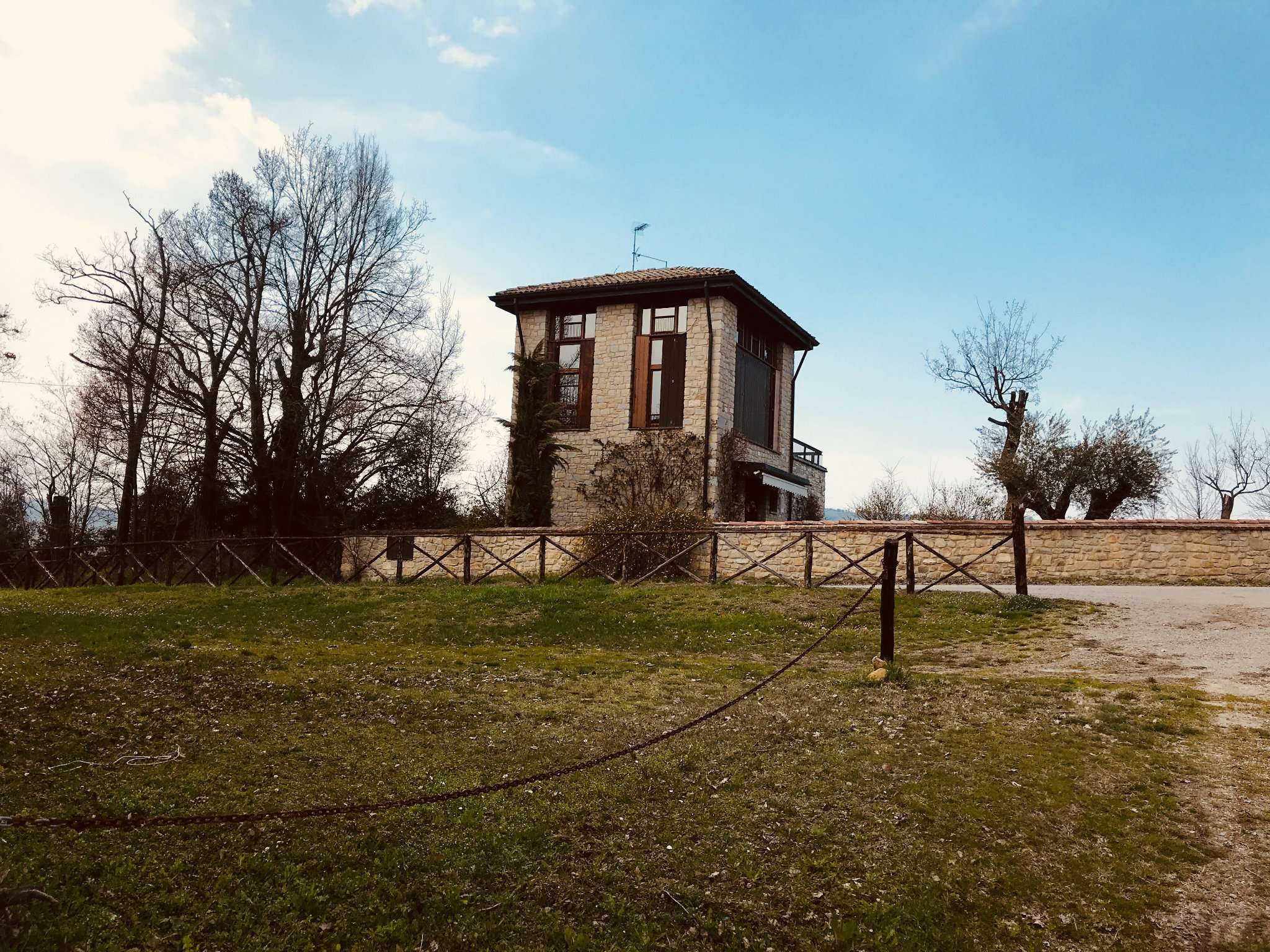 Villa VIANO vendita    BELLEI SERVIZI IMMOBILIARI SRL