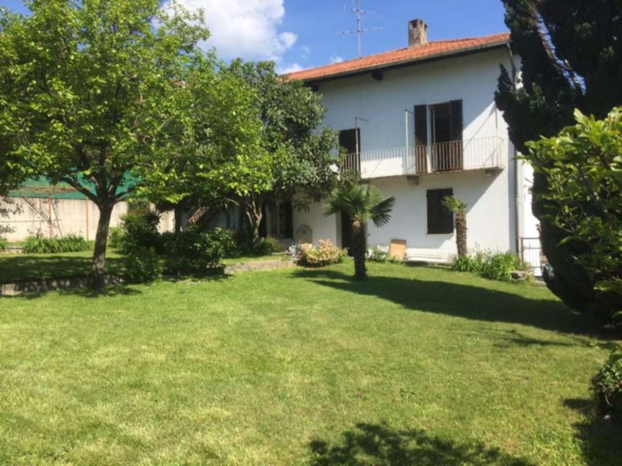  besano vendita quart:  broccucci immobiliare