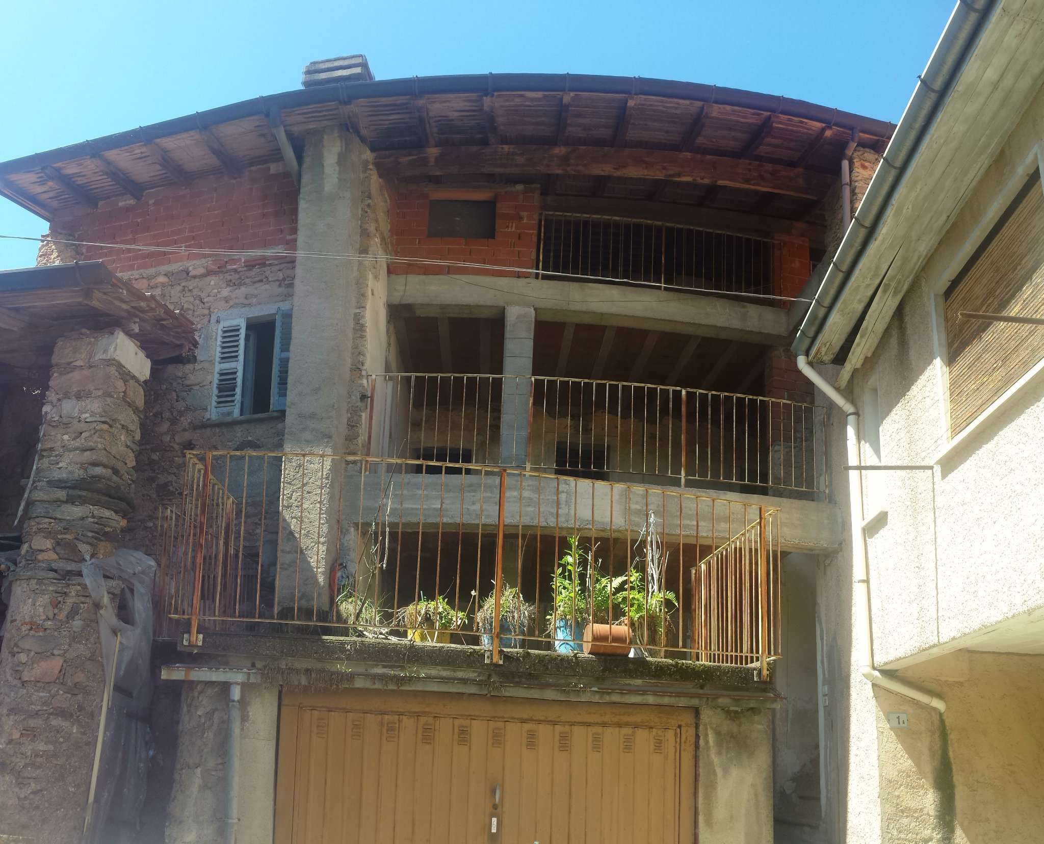  cuasso-al-monte vendita quart:  broccucci-immobiliare