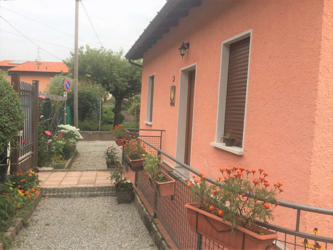 Villa PORTO CERESIO vendita    Broccucci Immobiliare