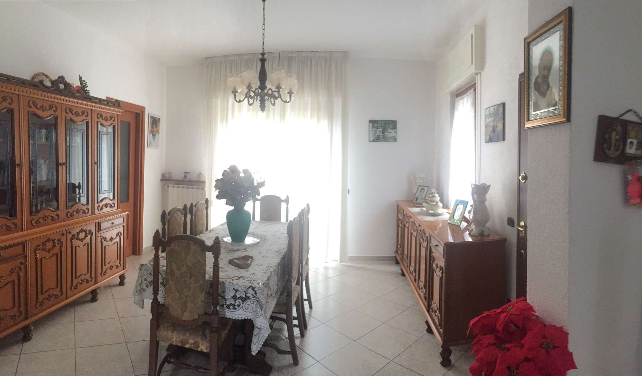 Villa PORTO CERESIO vendita    Broccucci Immobiliare