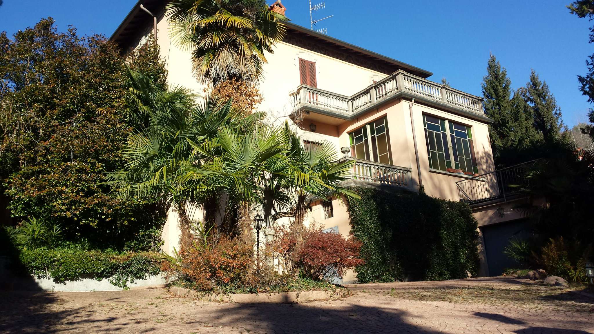 Villa CUASSO AL MONTE vendita    Broccucci Immobiliare