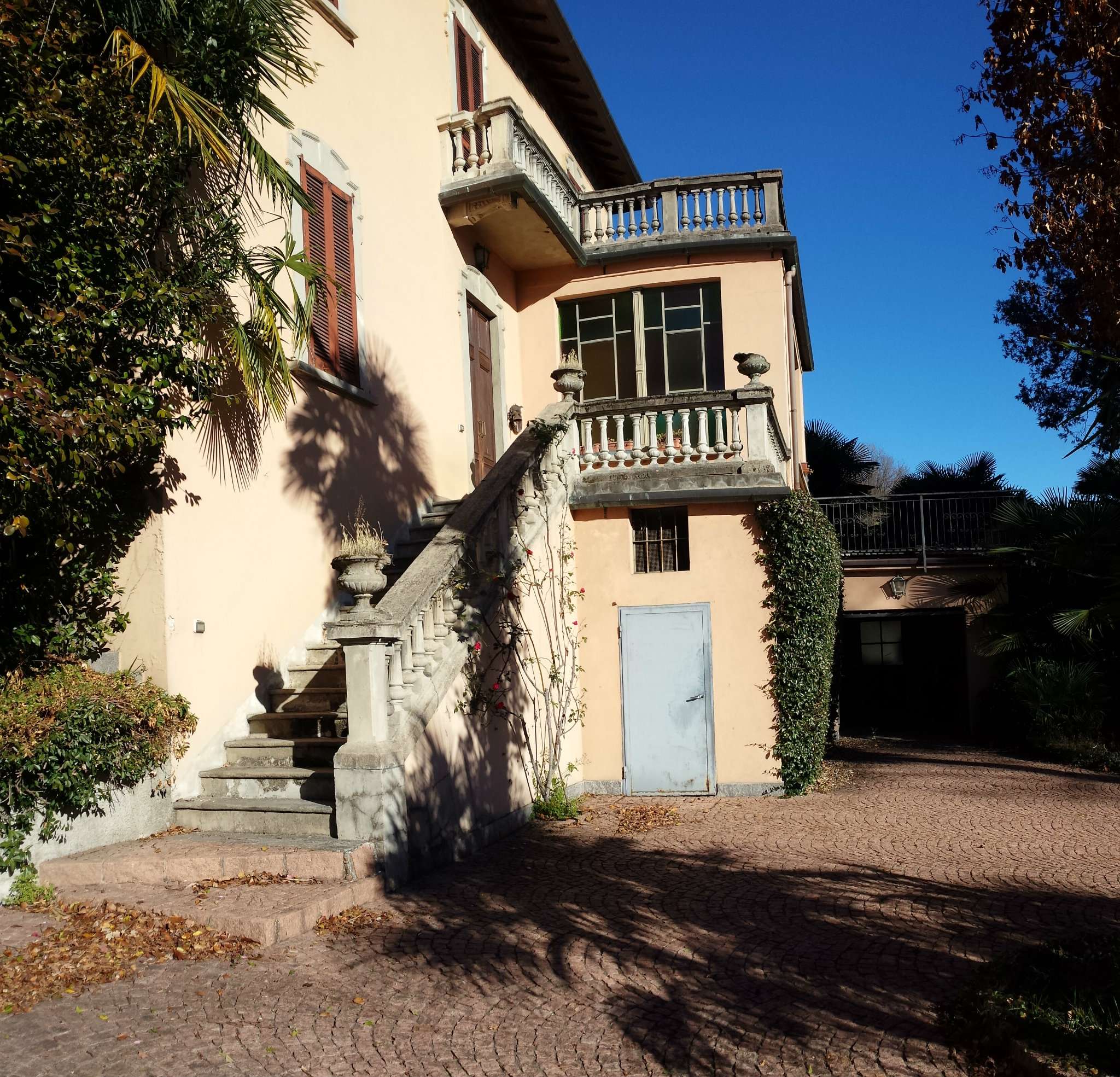 Villa CUASSO AL MONTE vendita    Broccucci Immobiliare