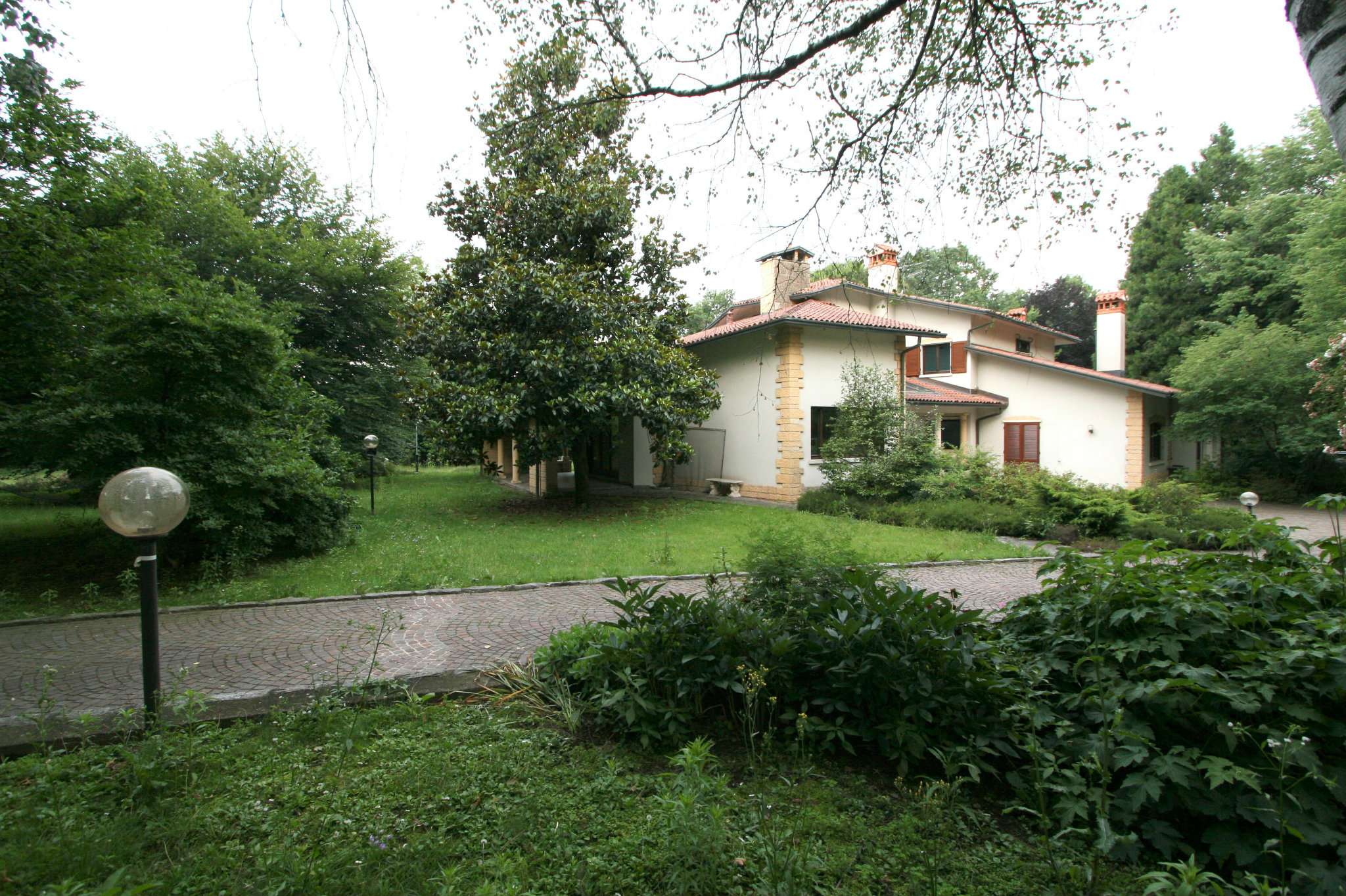 Villa ARCISATE vendita    Broccucci Immobiliare