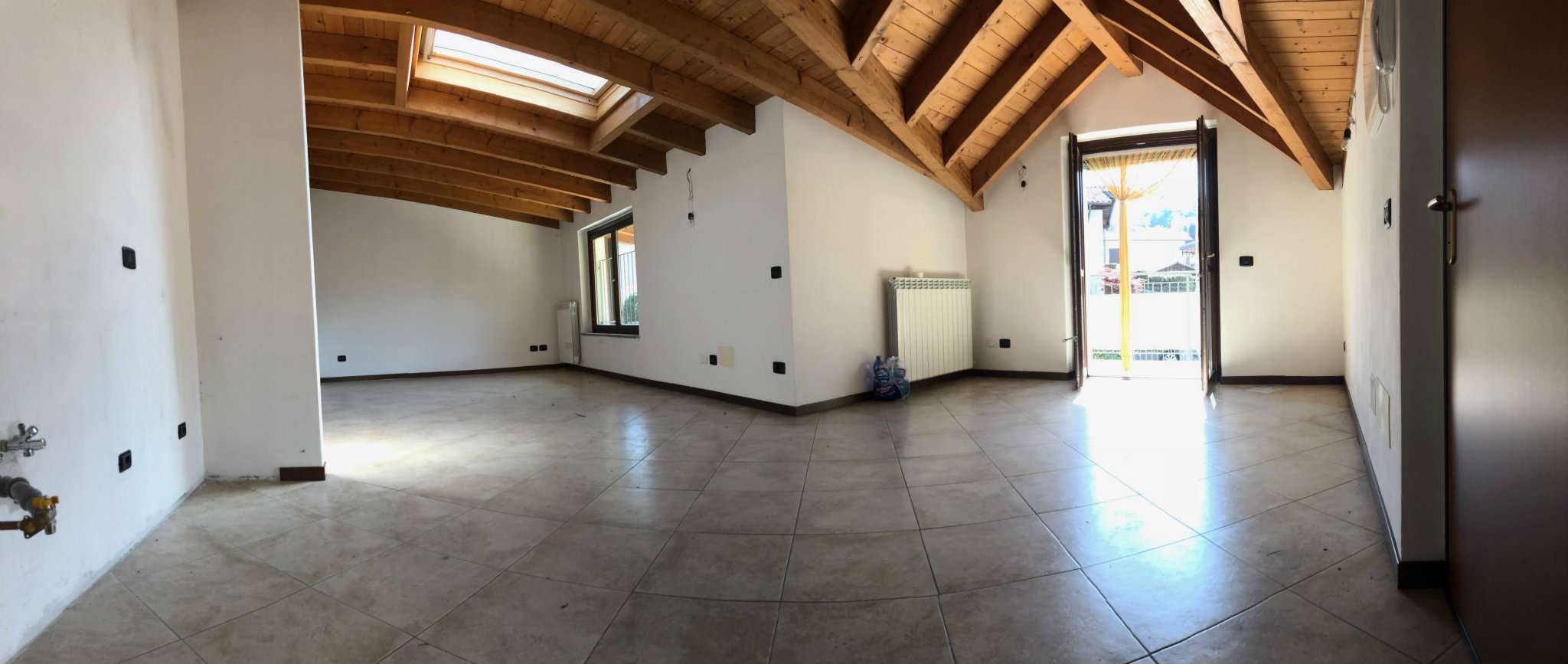 Mansarda - Sottotetto - Soffitta - Solaio BESANO affitto    Broccucci Immobiliare