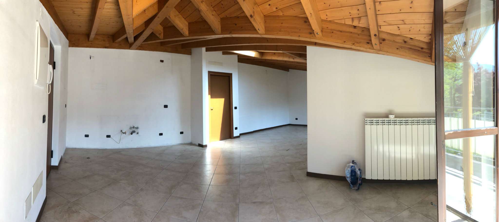 Mansarda - Sottotetto - Soffitta - Solaio BESANO affitto    Broccucci Immobiliare