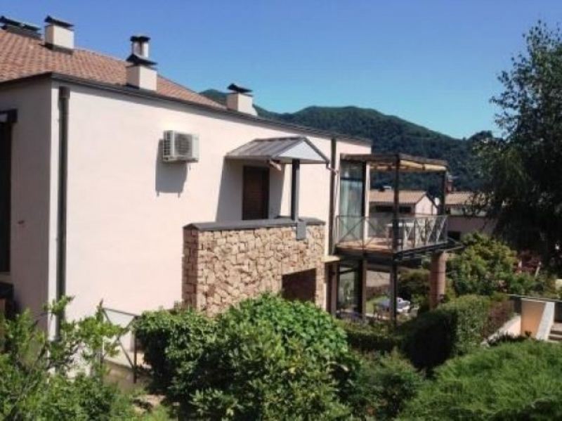 Appartamento CUASSO AL MONTE vendita    Broccucci Immobiliare