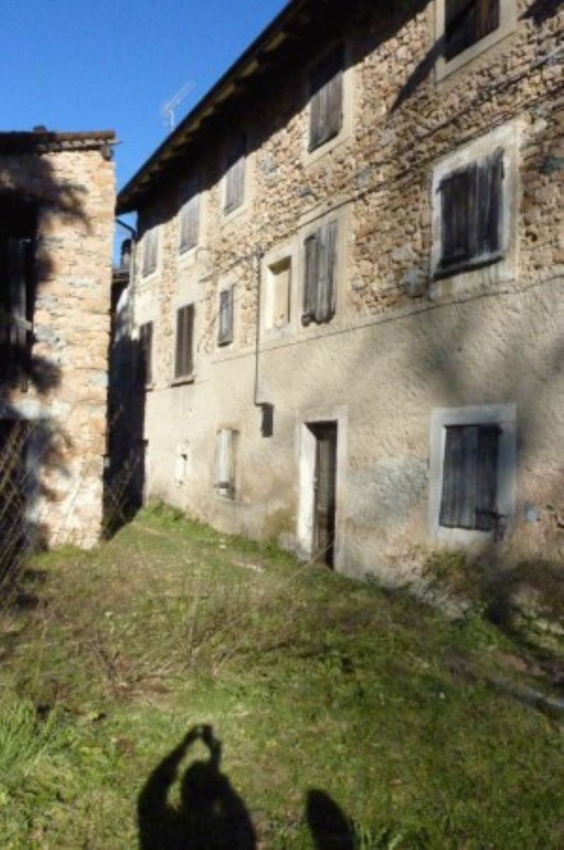  cuasso-al-monte vendita quart:  broccucci-immobiliare