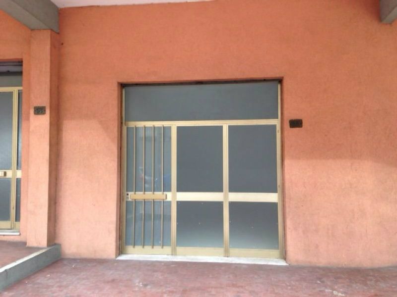 Negozio - Loc.Com. ANCONA vendita  CENTRO STORICO  PIAZZA HOUSE AGENZIA IMMOBILIARE
