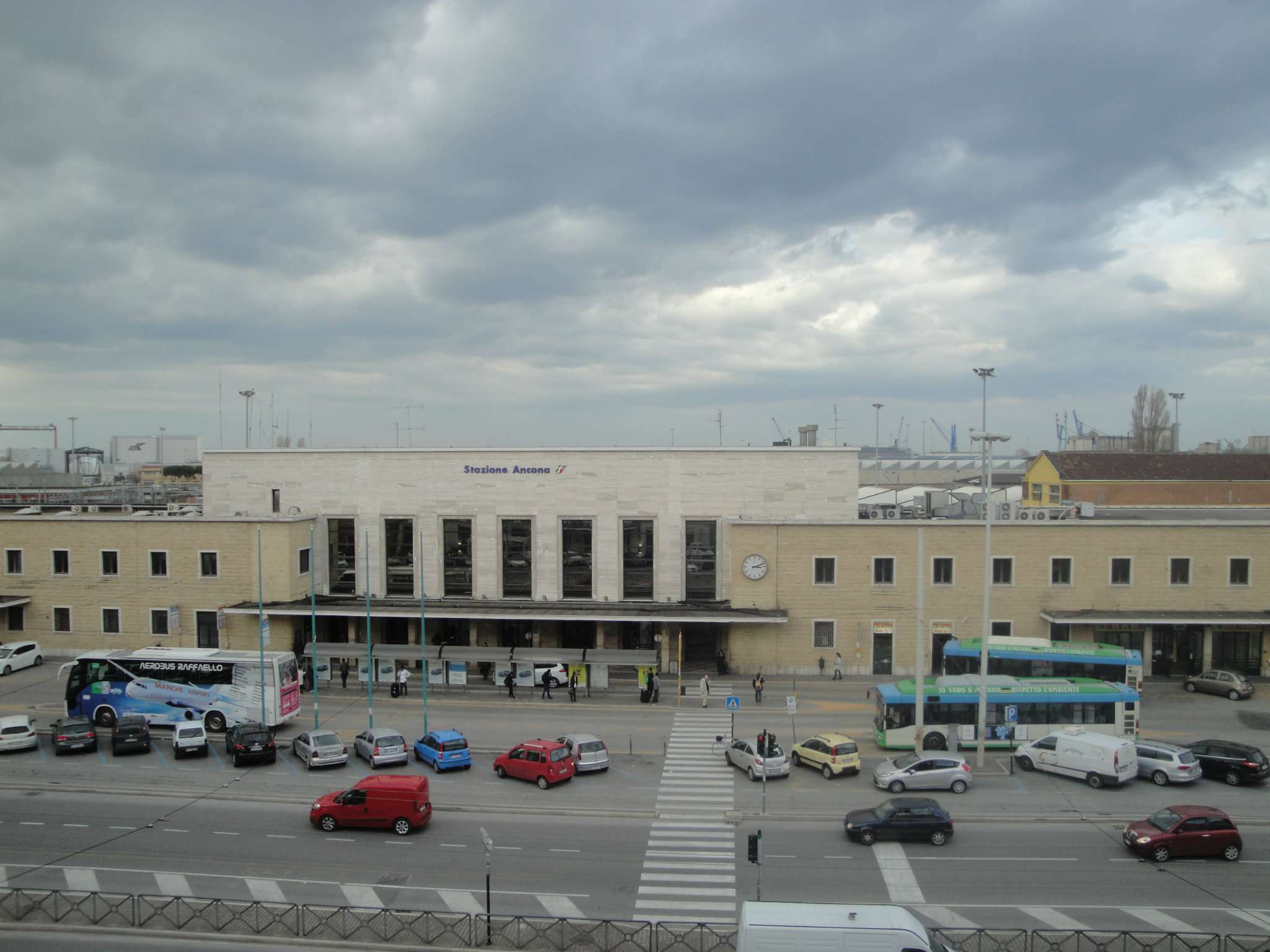  ancona vendita quart:  piazza house agenzia immobiliare