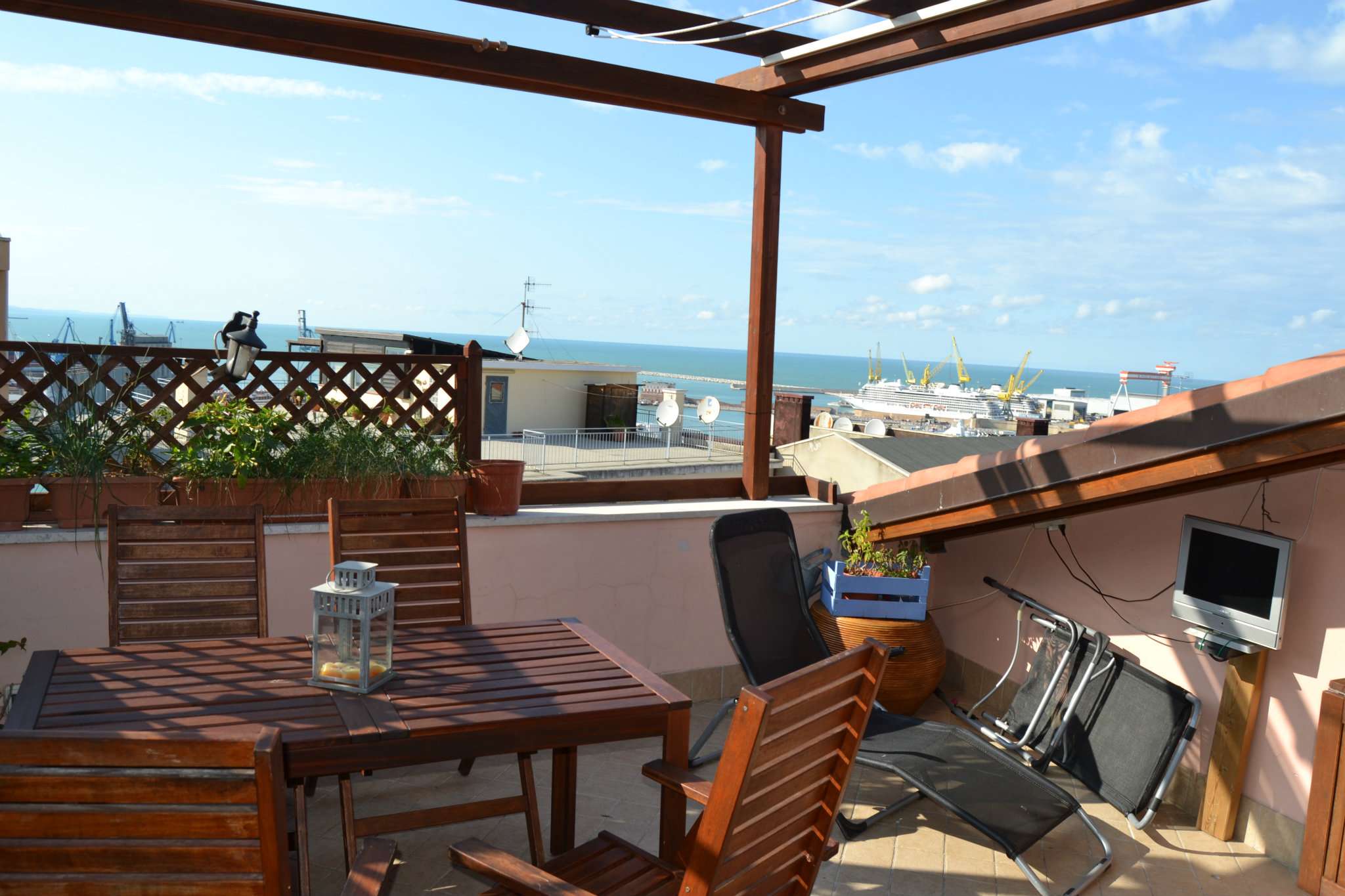 Appartamento ANCONA vendita  CENTRO STORICO  PIAZZA HOUSE AGENZIA IMMOBILIARE