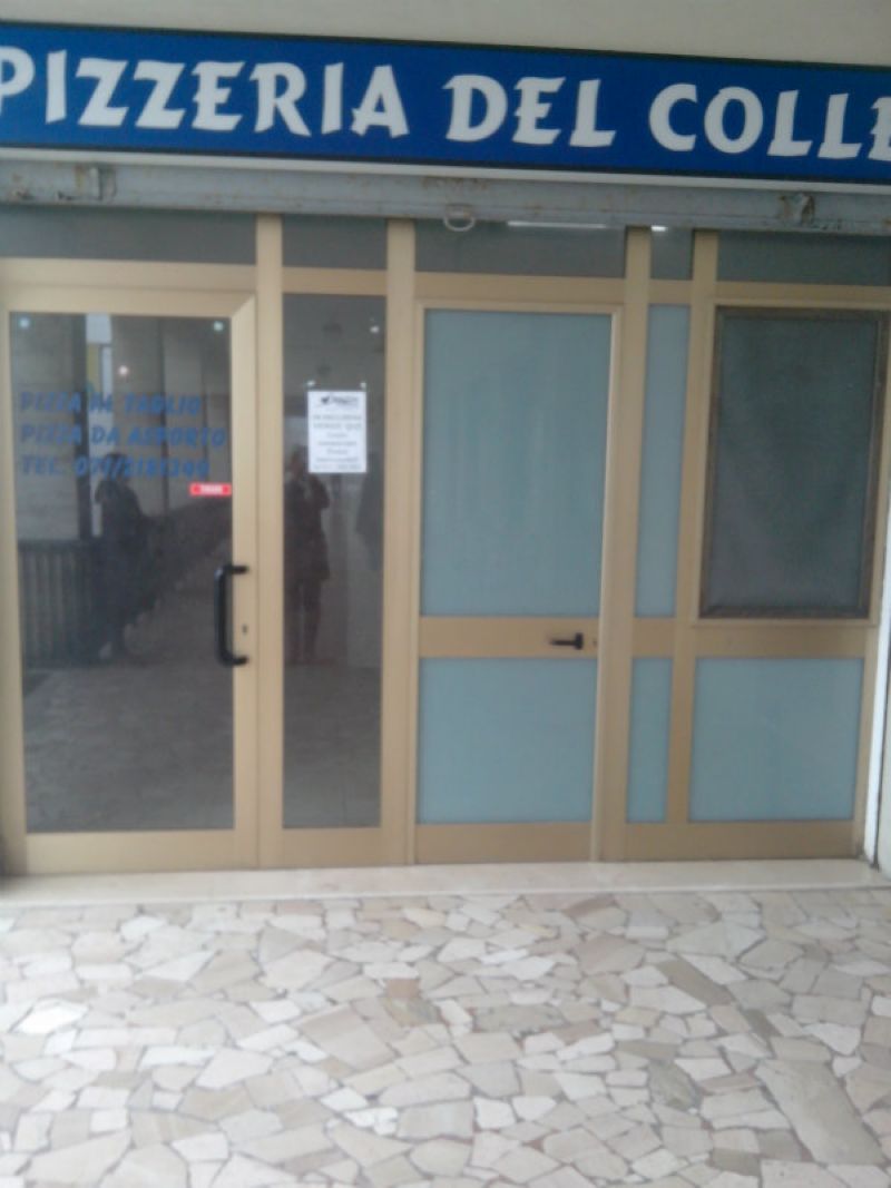 Negozio - Loc.Com. ANCONA vendita  COLLEMARINO  PIAZZA HOUSE AGENZIA IMMOBILIARE