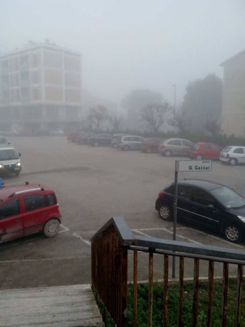 Negozio - Loc.Com. ANCONA vendita  COLLEMARINO  PIAZZA HOUSE AGENZIA IMMOBILIARE