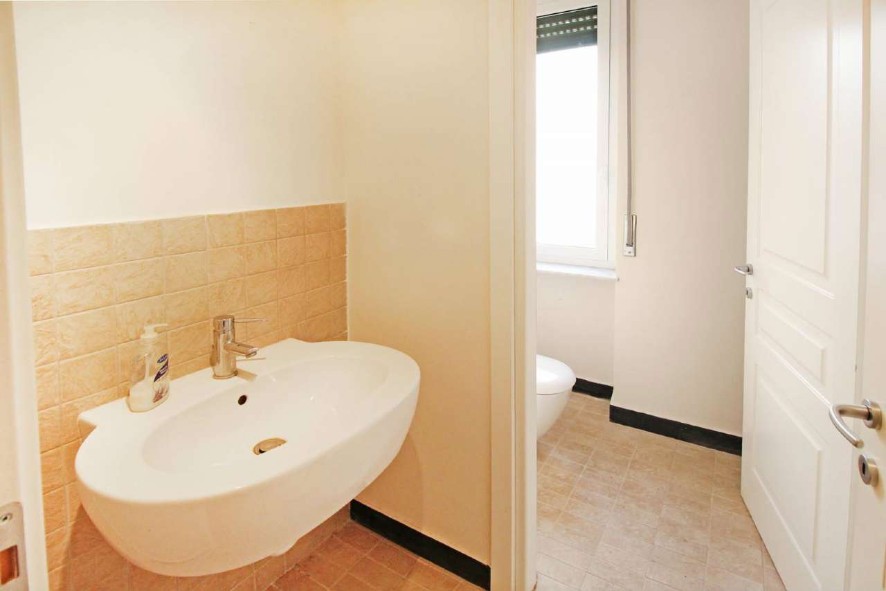 Ufficio - Loc.Com. GENOVA vendita  SAN MARTINO PASSAGGI Del Guasta Studio Immobiliare