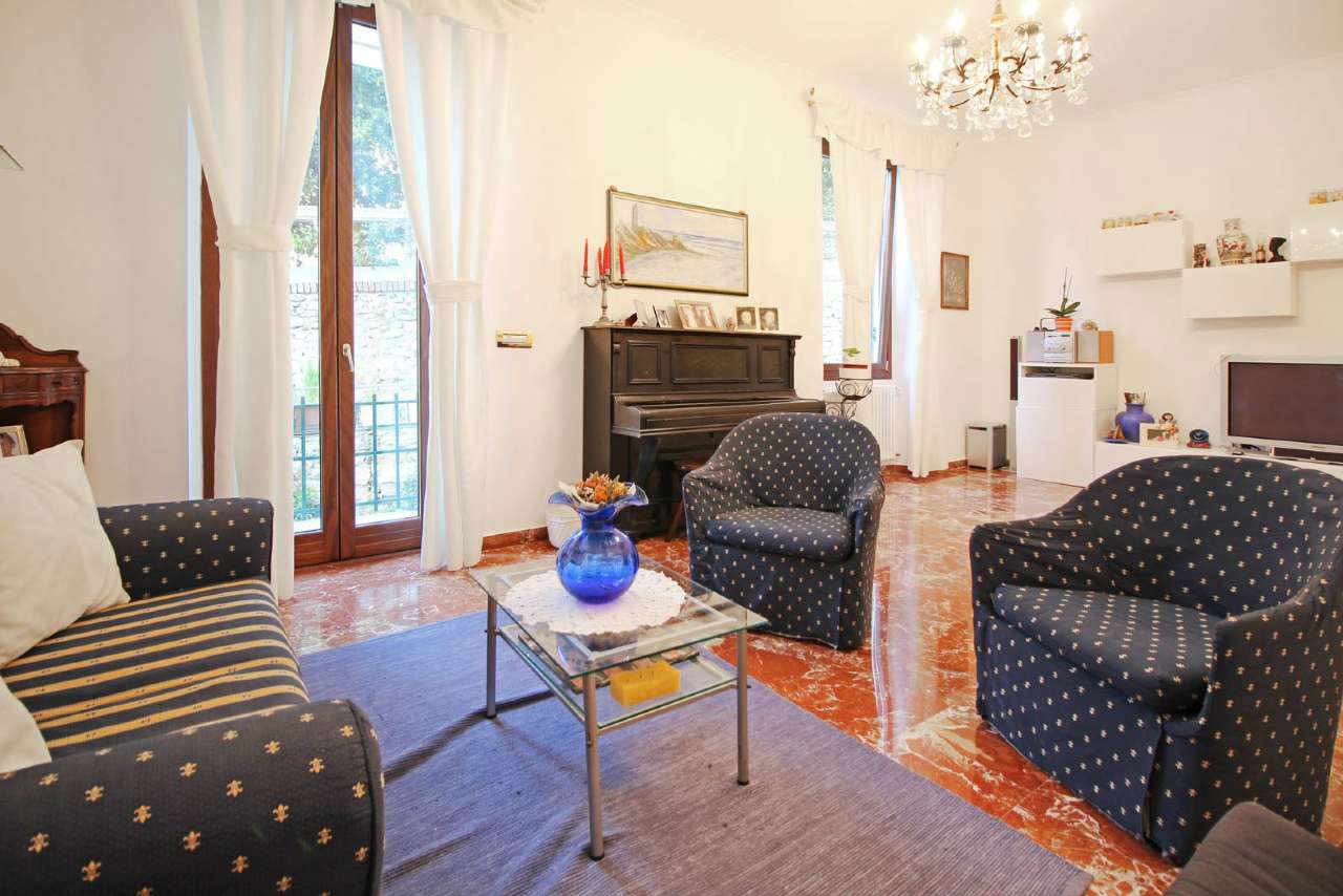 Appartamento GENOVA vendita  CASTELLETTO AUSONIA Del Guasta Studio Immobiliare