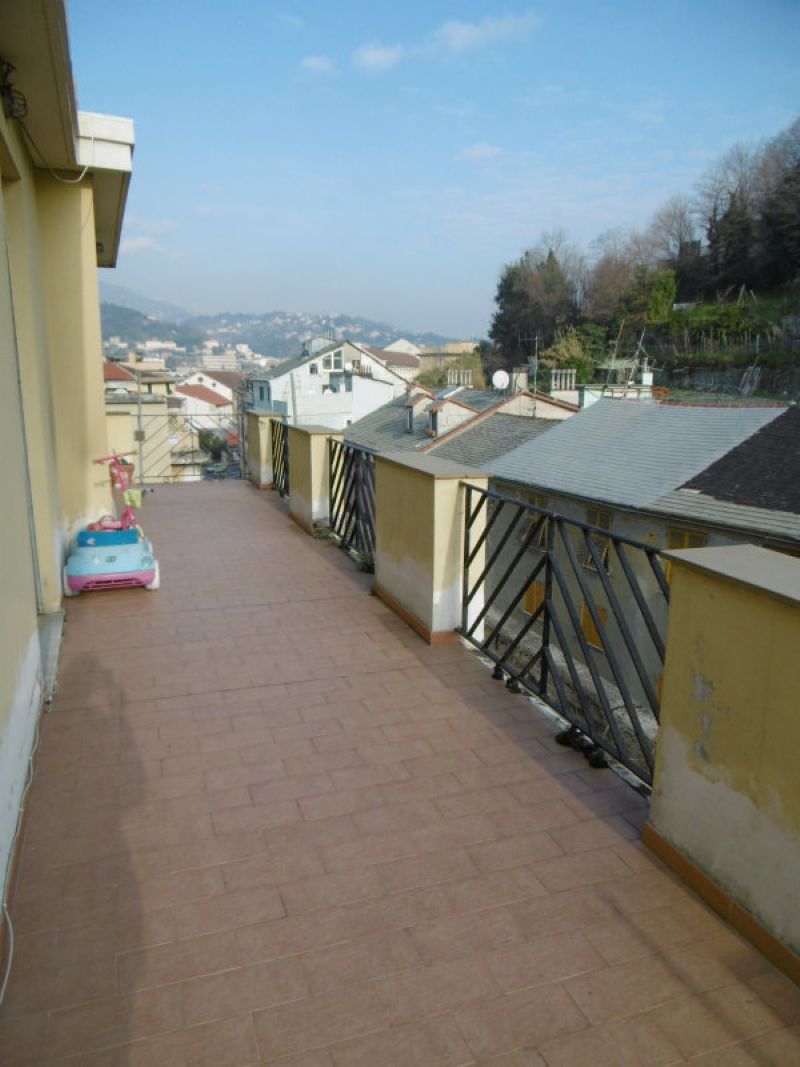  genova vendita quart: rivarolo se imm srl