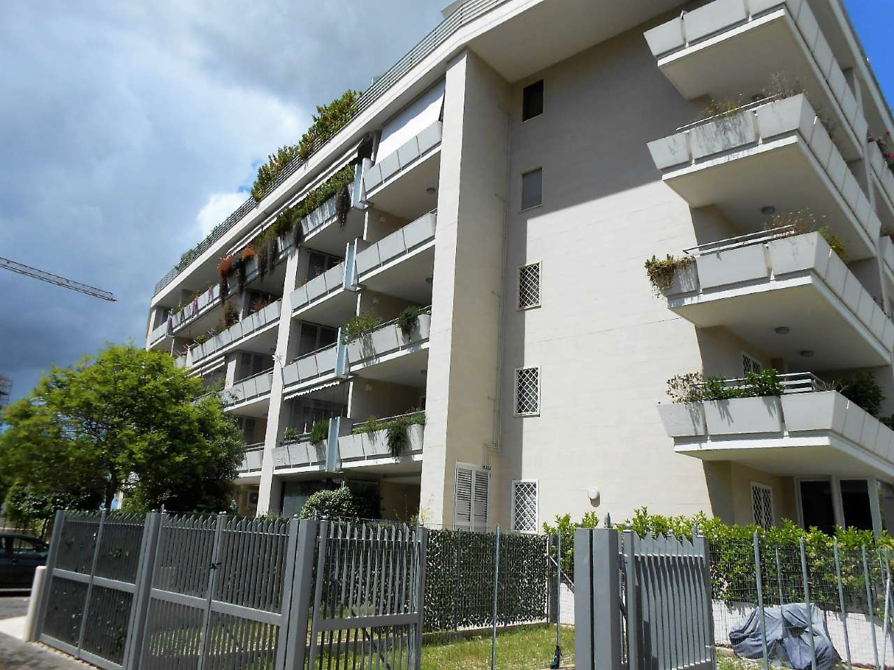 Appartamento ROMA vendita  MEZZOCAMMINO (ZONA DELLA XIII MUN.) Alberto Giolitti romimmobiliare