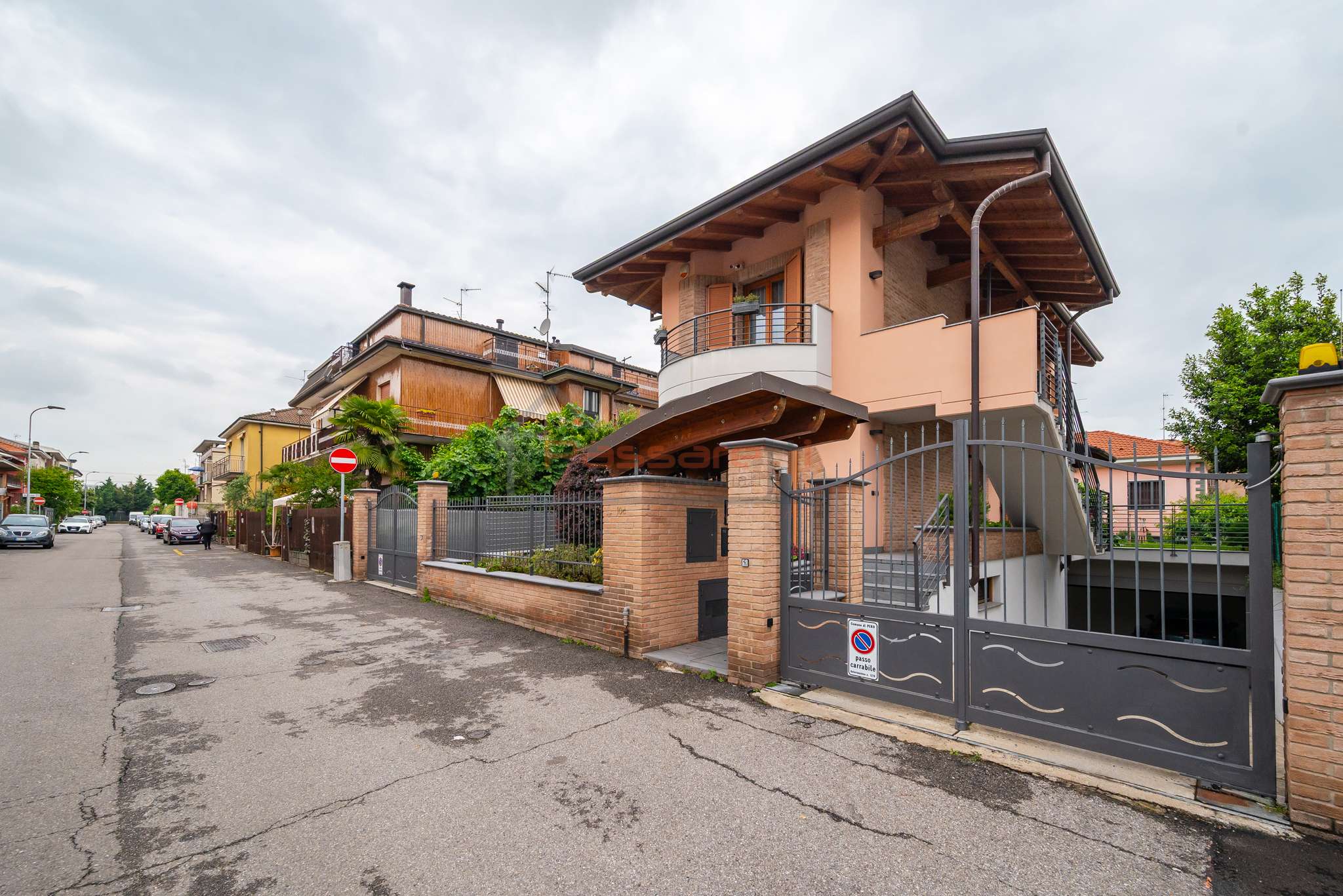 Pero Vendita VILLA BIFAMILIARE