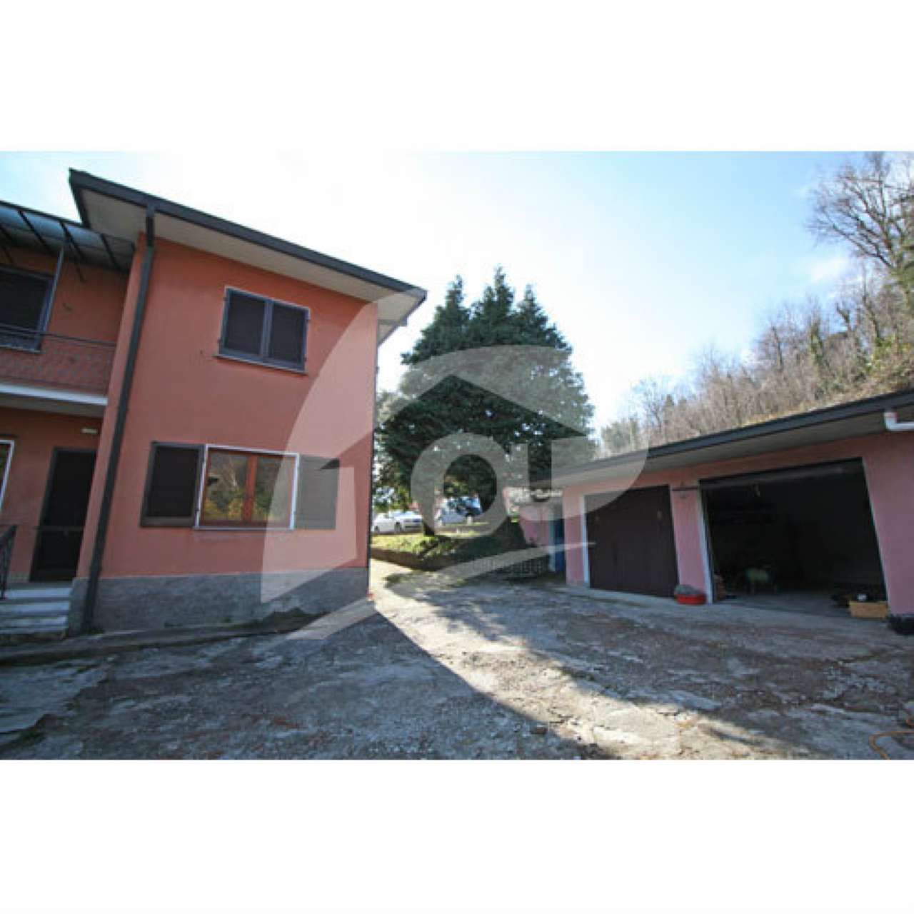 Villa LAVENO-MOMBELLO vendita   Giusti IMMOBILIARE BIZAR