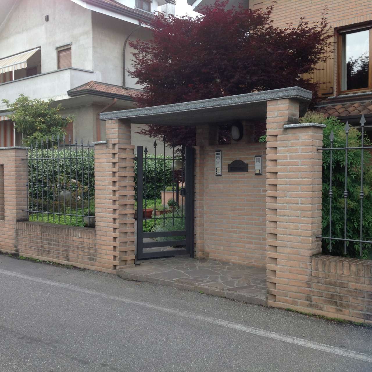 Villa Trifamiliare LIMBIATE vendita   Bazzero OCCASIONE IMMOBILIARE