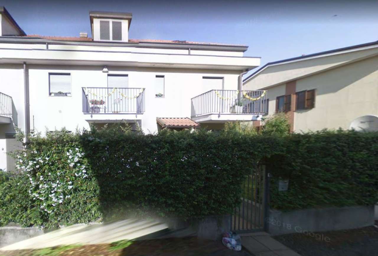 Appartamento BOLLATE vendita   Laveno Remax Fiducia  di Tonetto Marisa