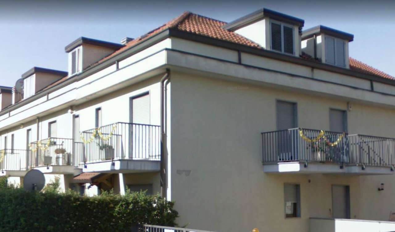 Appartamento BOLLATE vendita   Laveno Remax Fiducia  di Tonetto Marisa