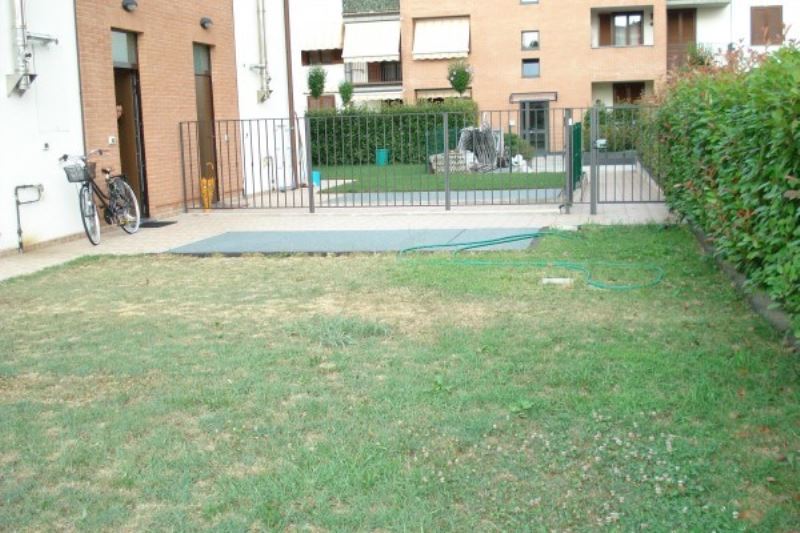  caronno-pertusella affitto quart:  oggi-casa-cesate