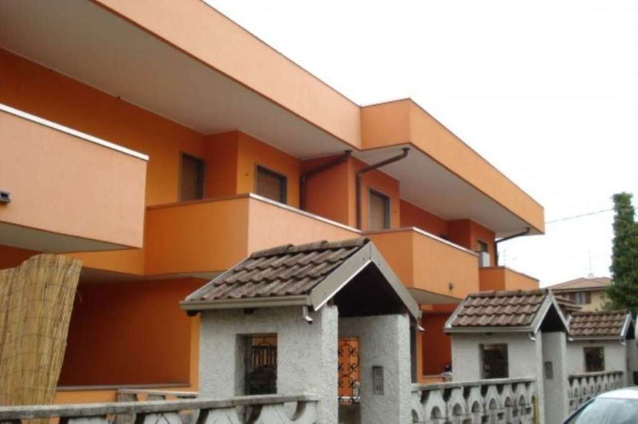 Villa Affiancata - Schiera CESATE affitto   Giacomo Puccini OGGI CASA CESATE