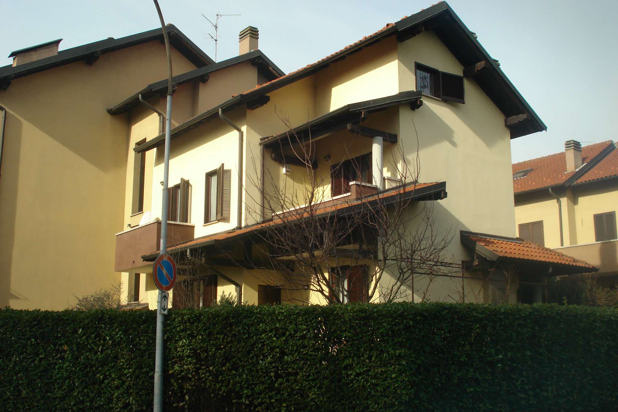 Villa Trifamiliare GARBAGNATE MILANESE vendita   B. Cellini OGGI CASA CESATE