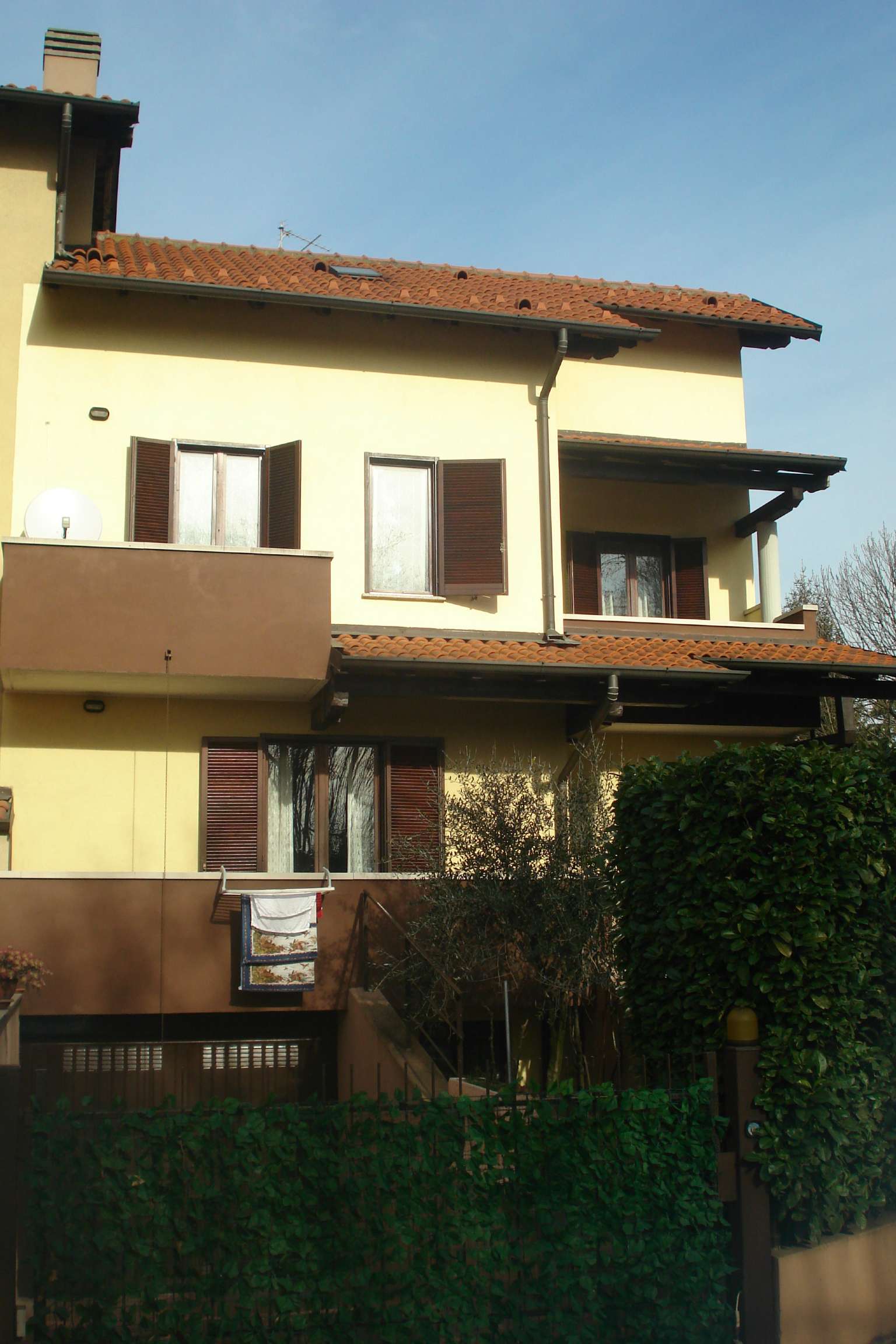 Villa Trifamiliare GARBAGNATE MILANESE vendita   B. Cellini OGGI CASA CESATE