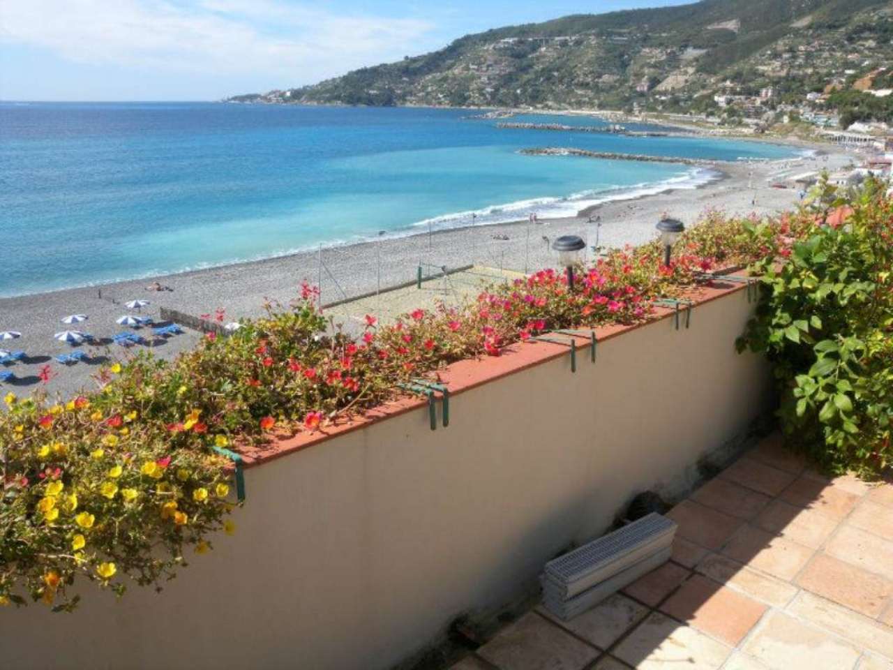  ospedaletti vendita quart: prima fila fronte mare chiusano & c. liguria