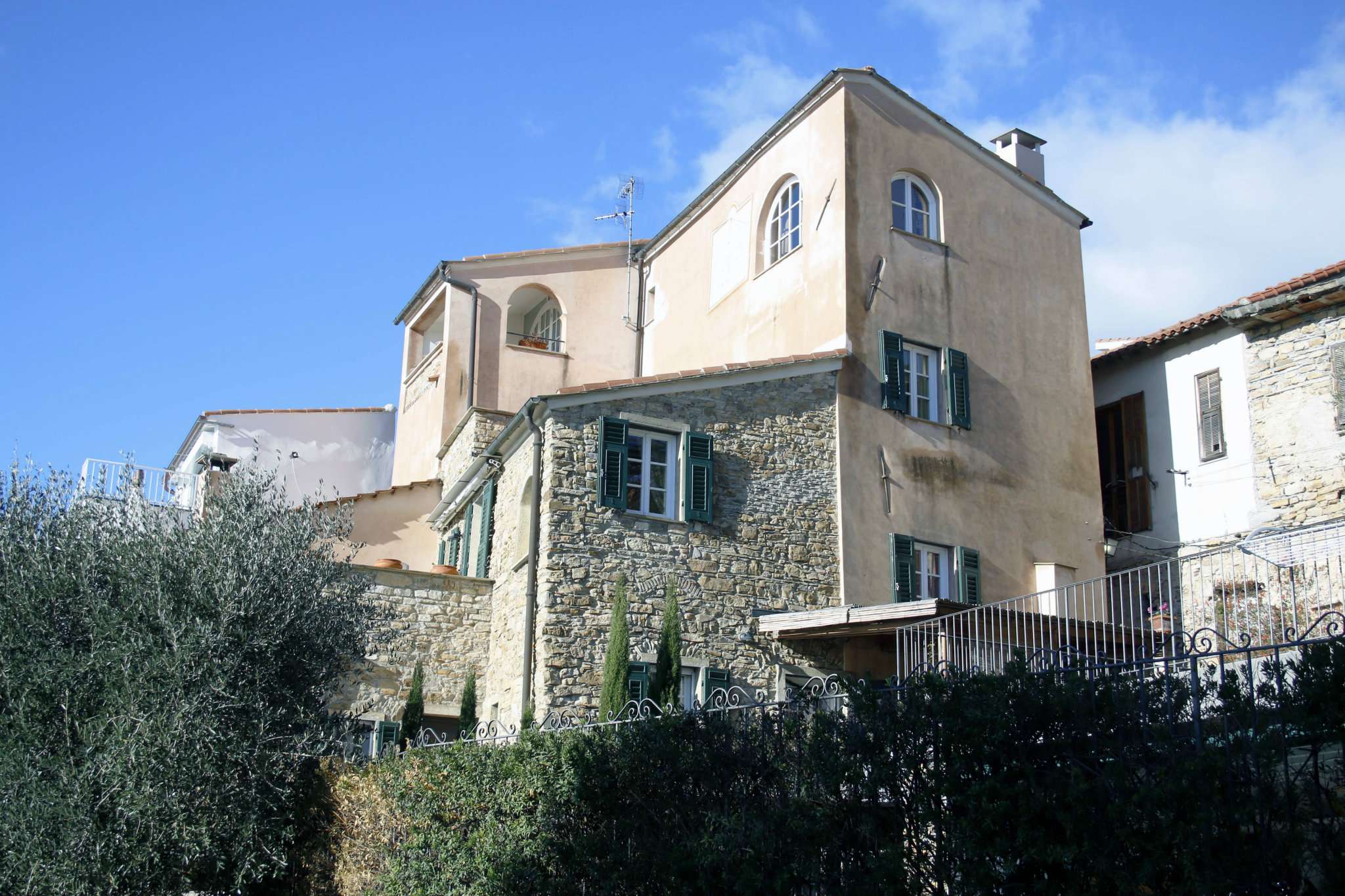 Villa Unifamiliare - Indipendente POMPEIANA vendita  centro storico San Biagio Chiusano & C. Liguria