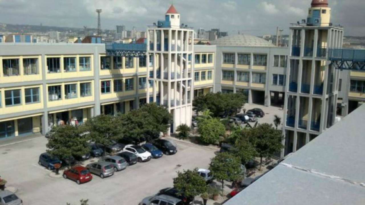 Negozio - Loc.Com. NAPOLI affitto  PONTICELLI FERRANTE IMPARATO Doma Immobiliare S.a.s.