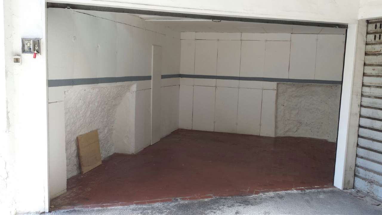 Box auto - Posto auto NAPOLI affitto  VOMERO  Doma Immobiliare S.a.s.