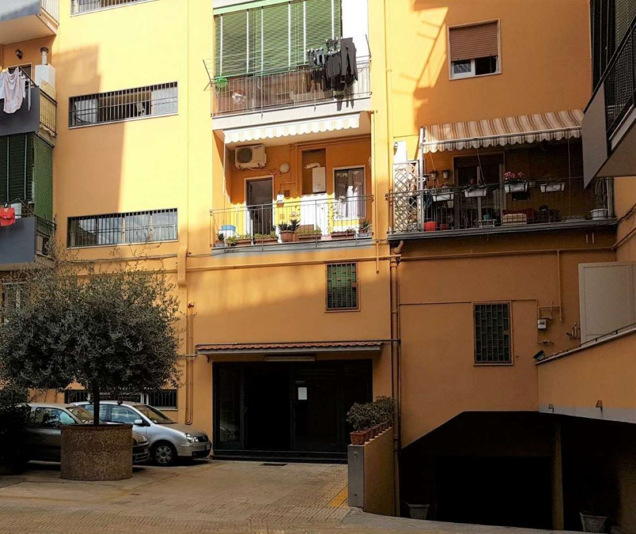  portici vendita quart:  doma immobiliare s.a.s.